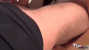 Kettő kanos tinilány osztozik a répán Thumb