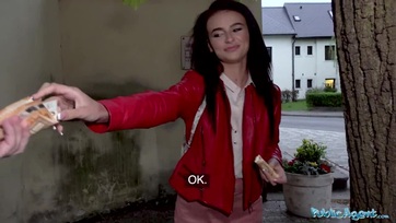 Egy kis lóvéért szétcincálhattam a levadászott kiscsaj nejlonharisnyáját és megdughattam a sunáját Thumb